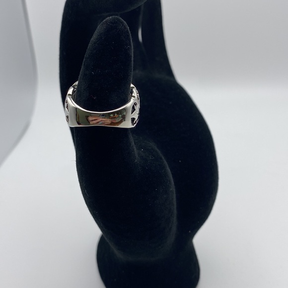 Large Crystal Class Style Ring - Picture 3 of 3